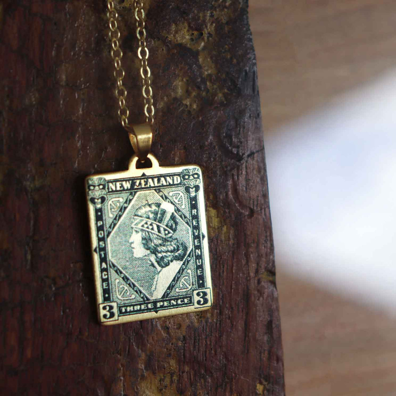 Wahine – 1935 Pictorial Stamp Necklace